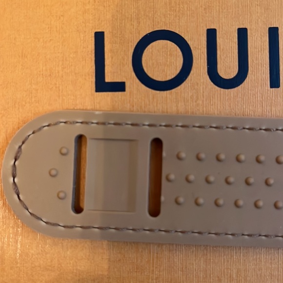 Louis Vuitton Shoulder Strap Guard - Picture 4 of 6